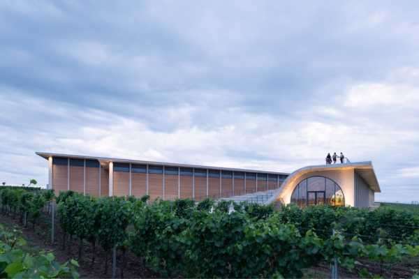 Lahofer Winery architecture