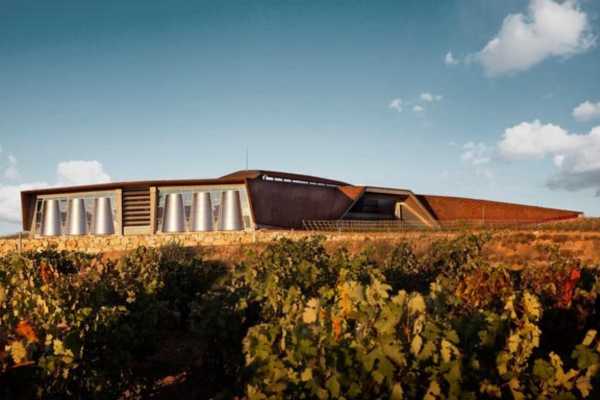 Bodegas Portia winery architecture