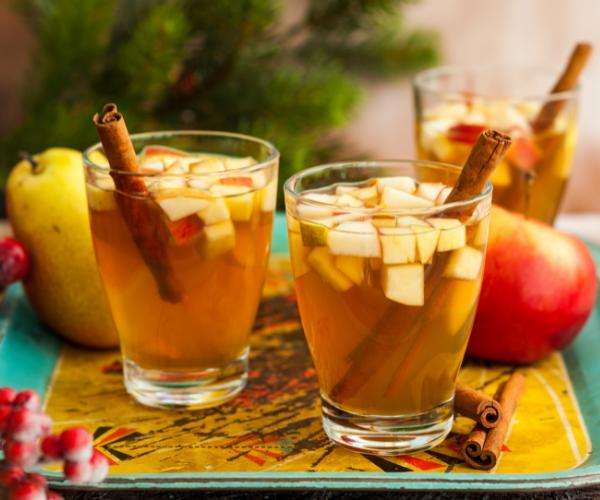 25 Best Fall Prosecco Cocktails 1 fall prosecco punch