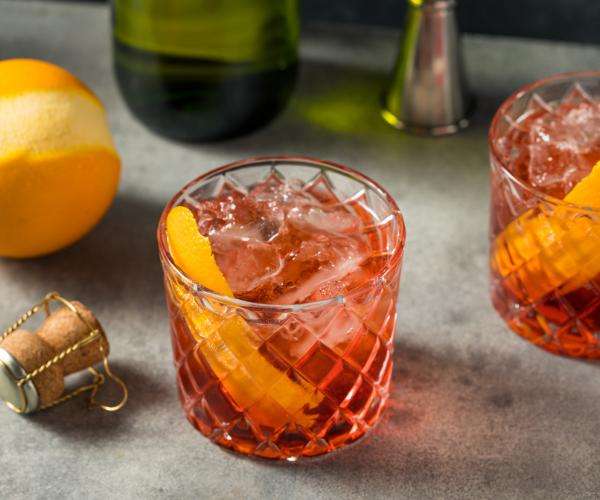 15 Best Prosecco Cocktails (With 15 Different Recipes) 3 negroni sbagliato prosecco cocktails