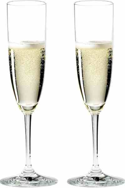 Do I Use Champagne Flutes or Glasses?